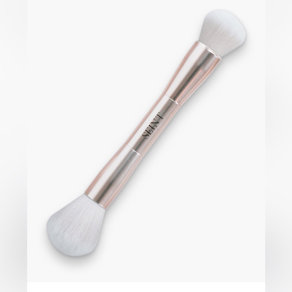 Seint Beauty Blush + Bronzer Brush